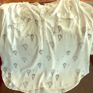 3/4 sleeve blouse white with black hot airballoons